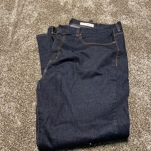 New without tags.  40 X32  jeans Cremieux